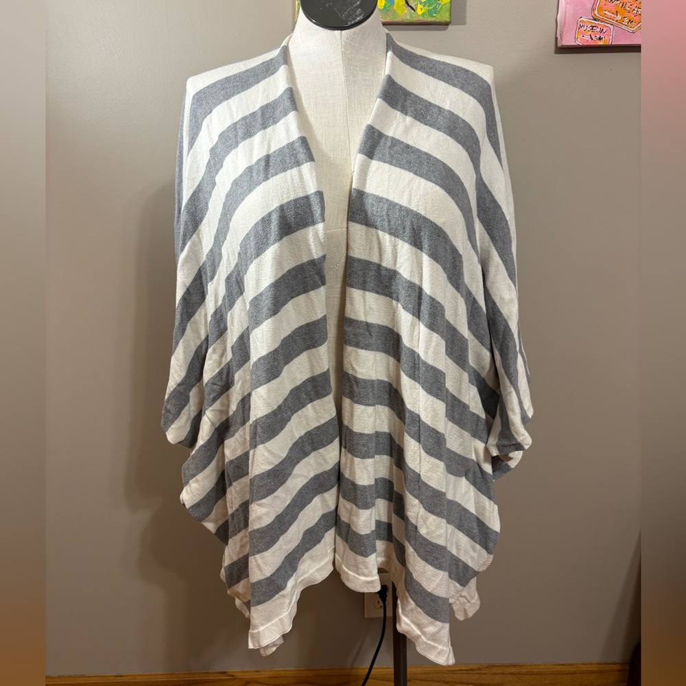 Anna & Ava Gray and Cream Cotton Poncho